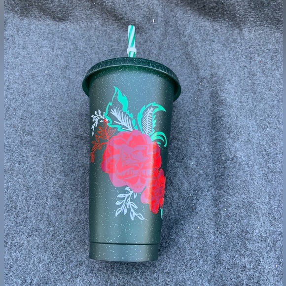NWT Starbucks Venti Cold Cup Travel Cup 2022 Holiday Edition Cup w/Lid & Straw - Picture 1 of 3